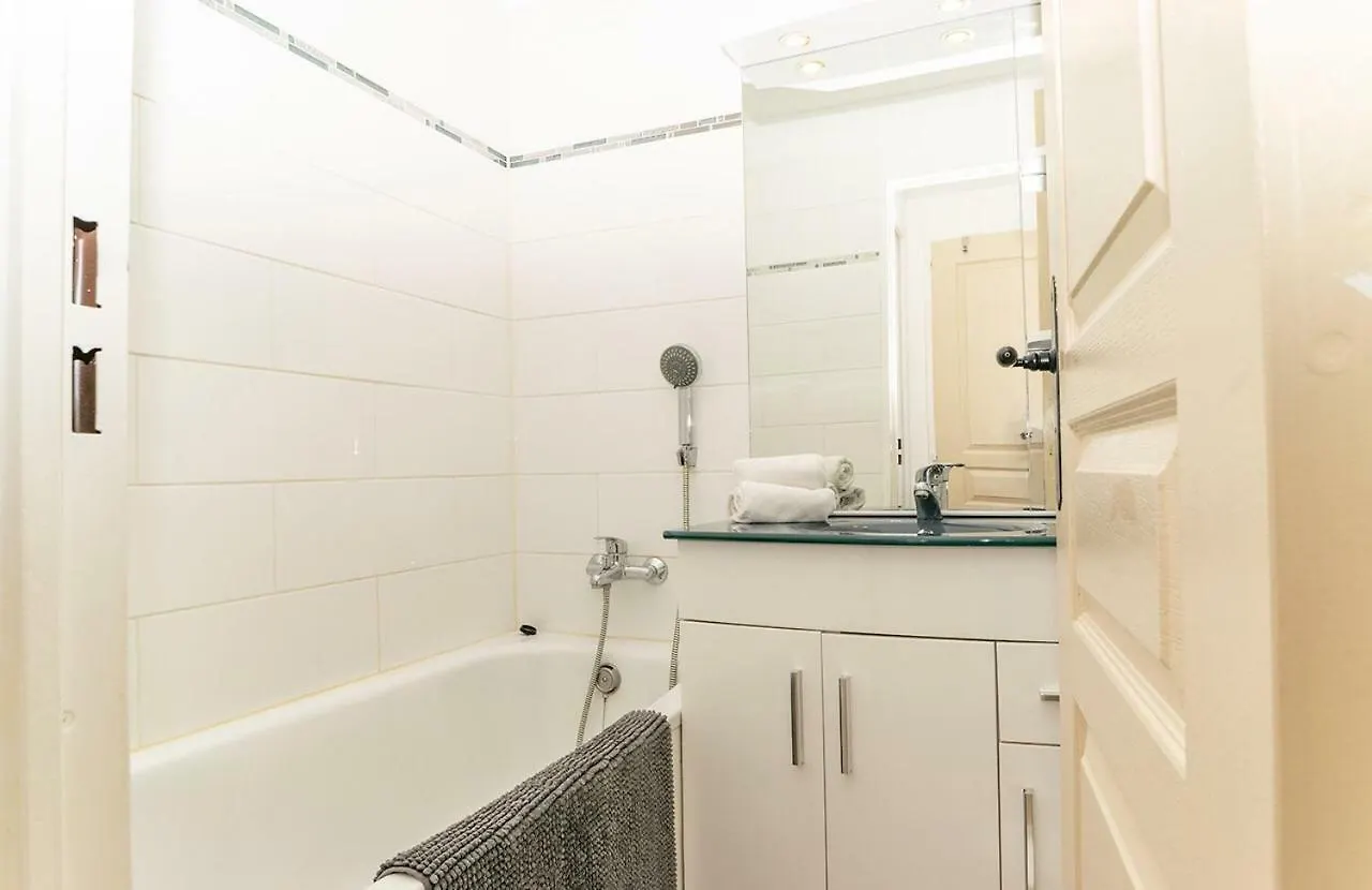 Les Restanques Apartment Grimaud